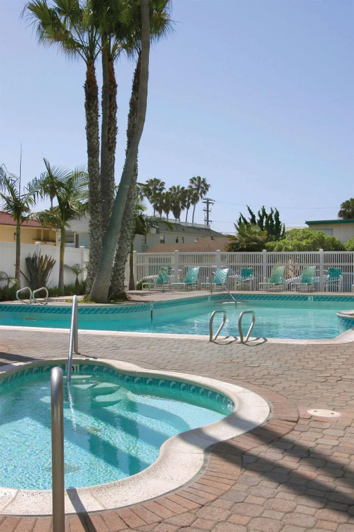 Capri by the Sea by All Seasons Resort Lodging