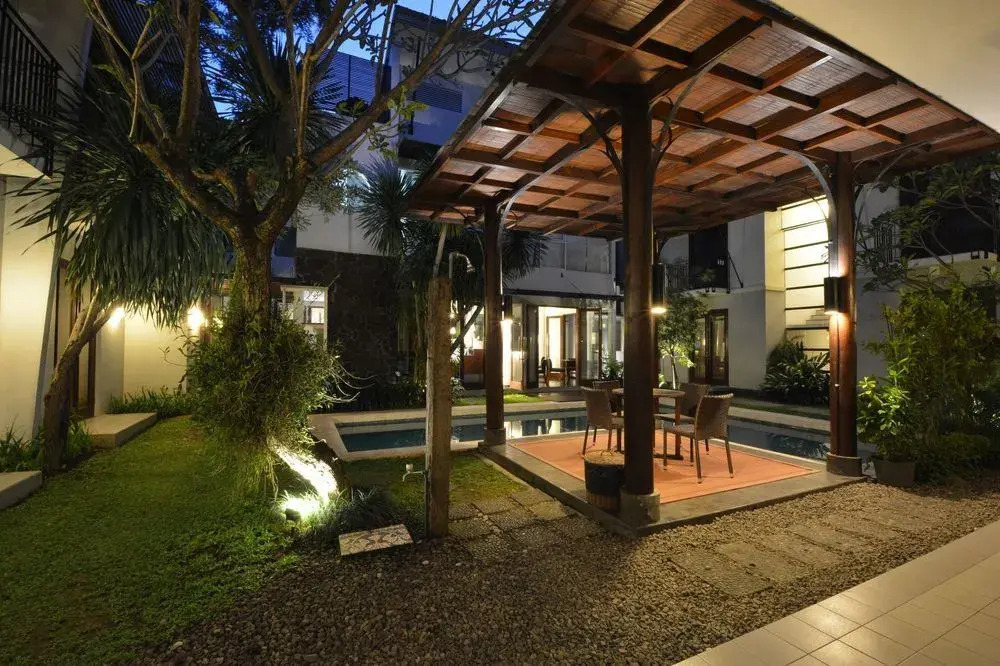 ZEN Rooms Kemang Ampera