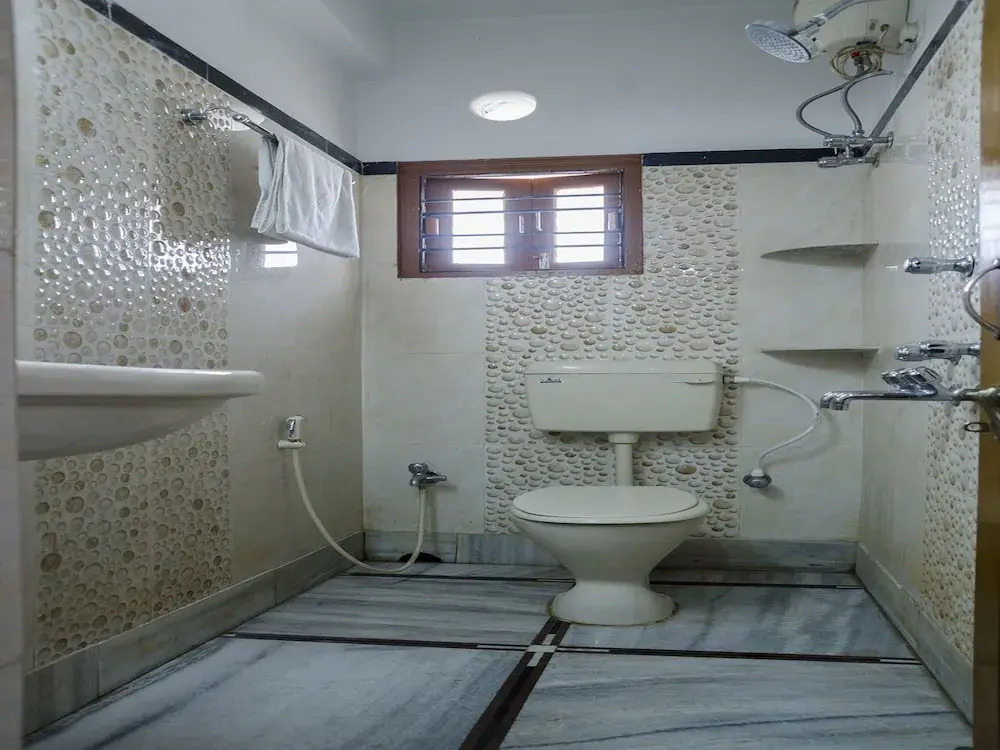 OYO 9000 The Syncretic Guest House