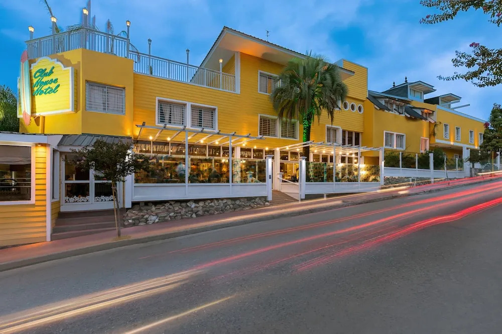 Club House Hotel