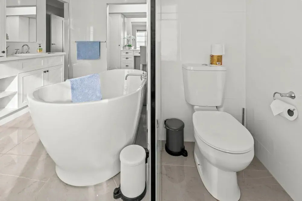 StayAU Contemporary 5BRM Families Home Point Cook