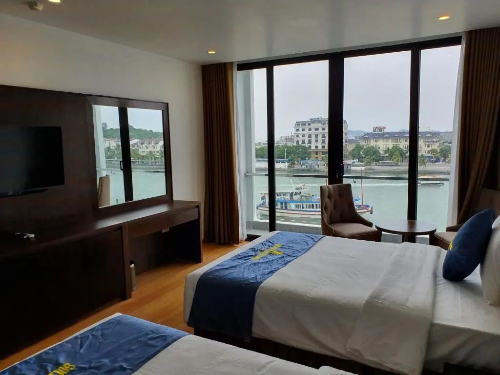Golden Palm HaLong Hotel