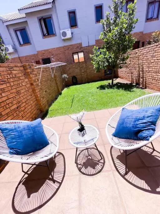 Luxury Apartments @ Summerset