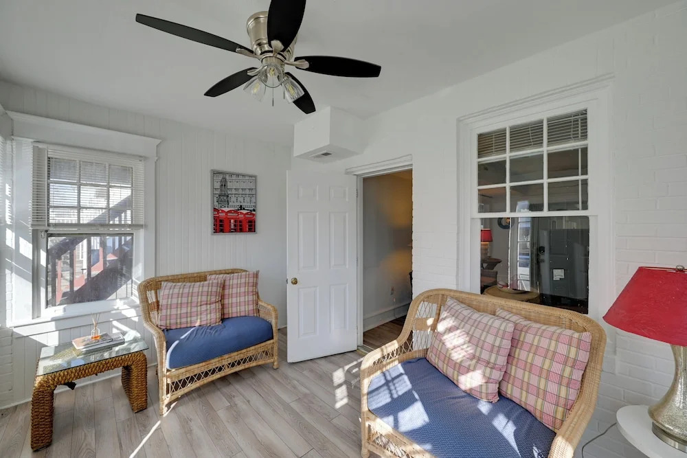 2 Blocks to Beach & Boardwalk: Ventnor City Escape