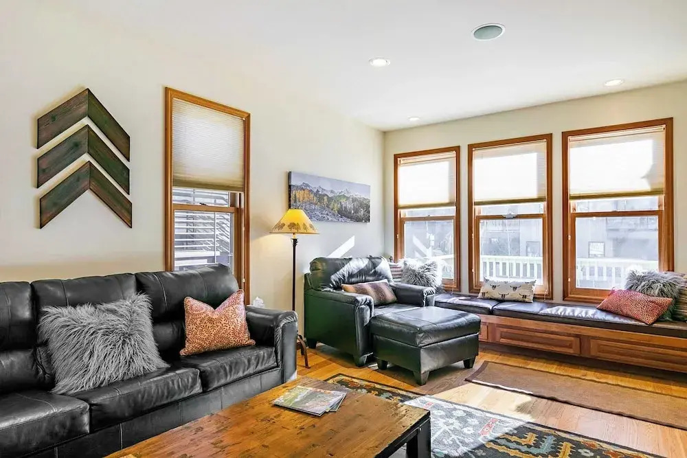 Pacific Street Townhome 514b by Avantstay Cute Townhouse in the Heart of Telluride!