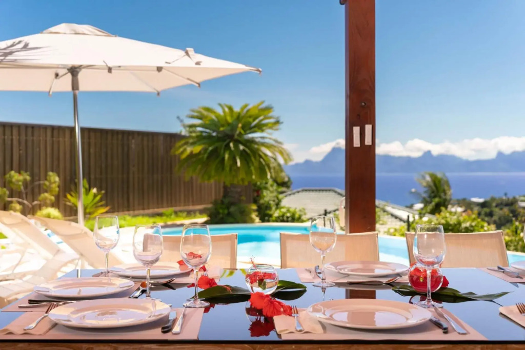 Magnificent 5 Br Villa with pool: amazing views