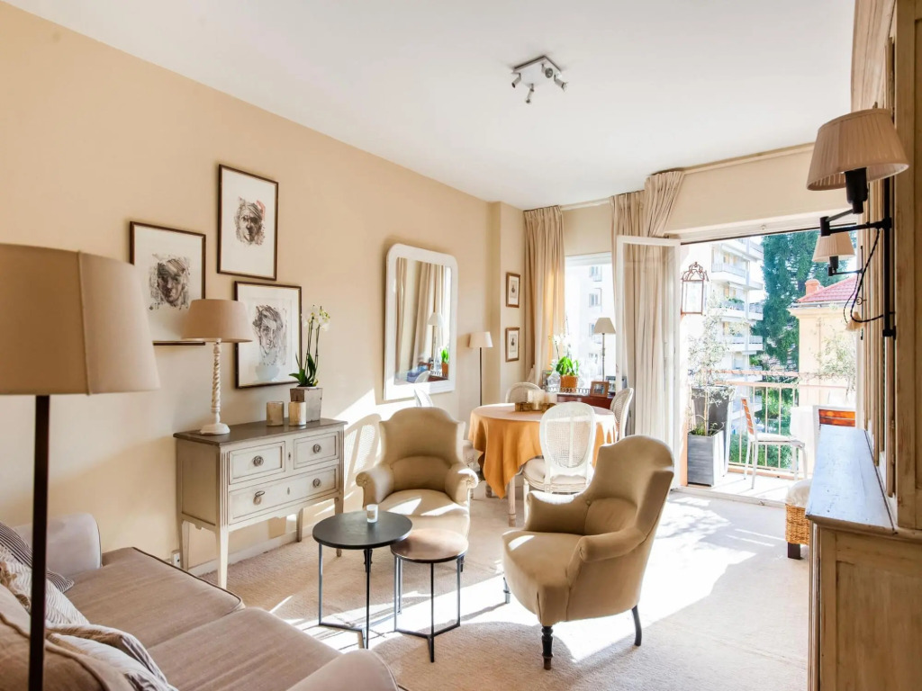 Menton Apartment