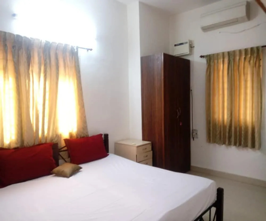 Maxiprime otels Uthandi