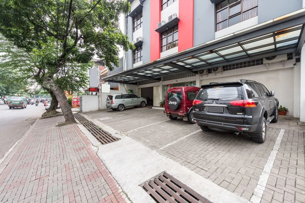 Airy Regol Lengkong Besar 62 Bandung