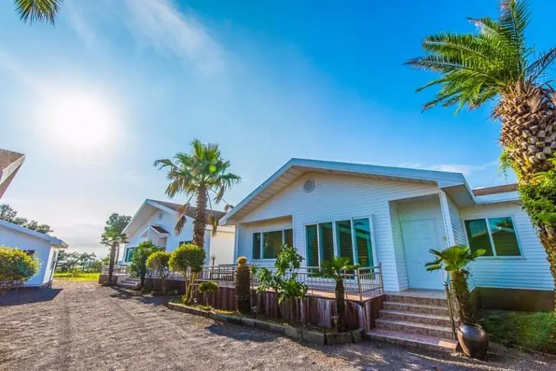 Seogwipo Sanbangsanae Pension