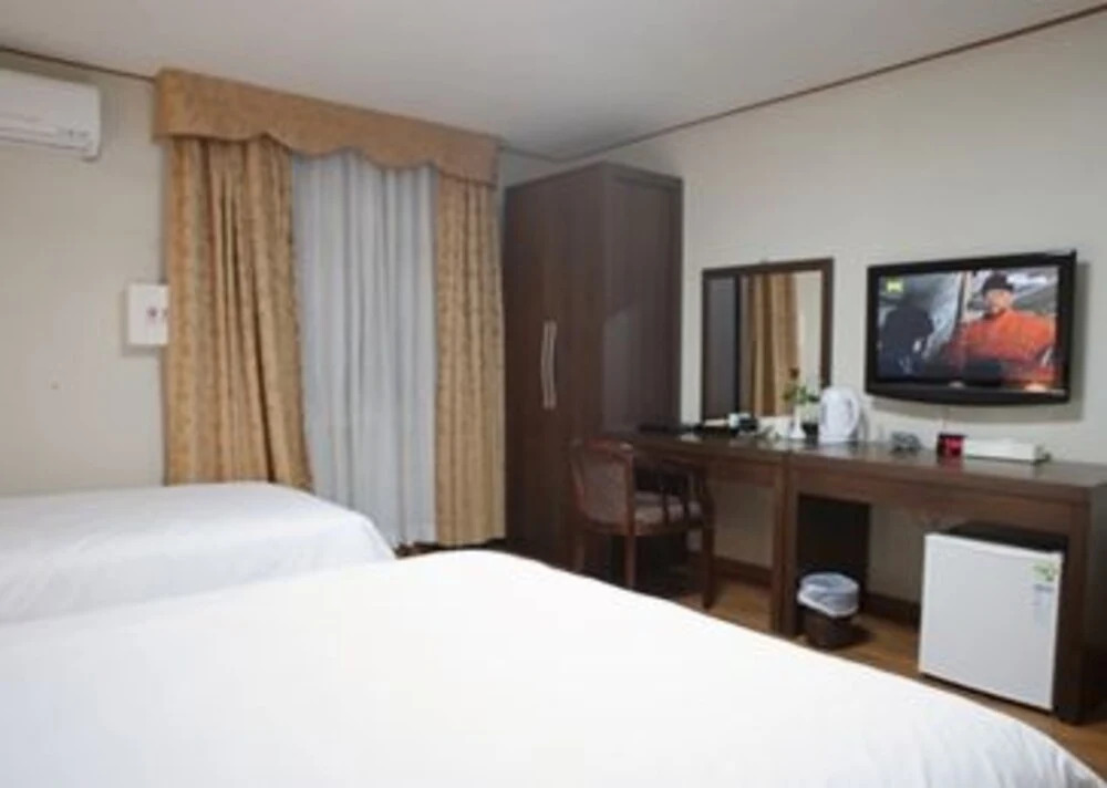 Yes Hotel