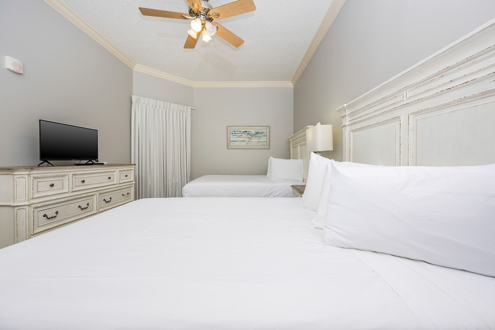 Phoenix West 708 3 Bedroom Condo