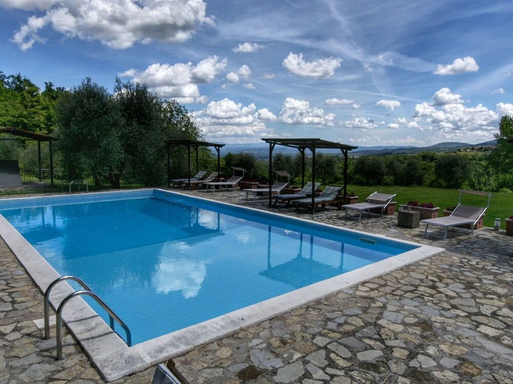 Charming Holiday Home in Tuscany with Swimming Pool