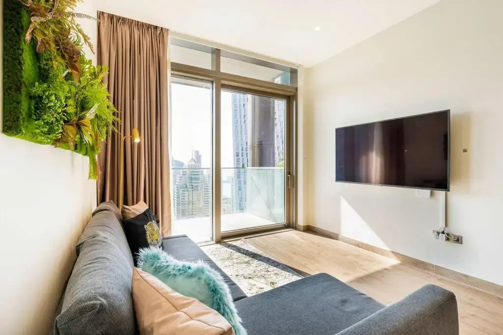 Mesmerizing 1BR w/ Full Marina View at Marina Gate