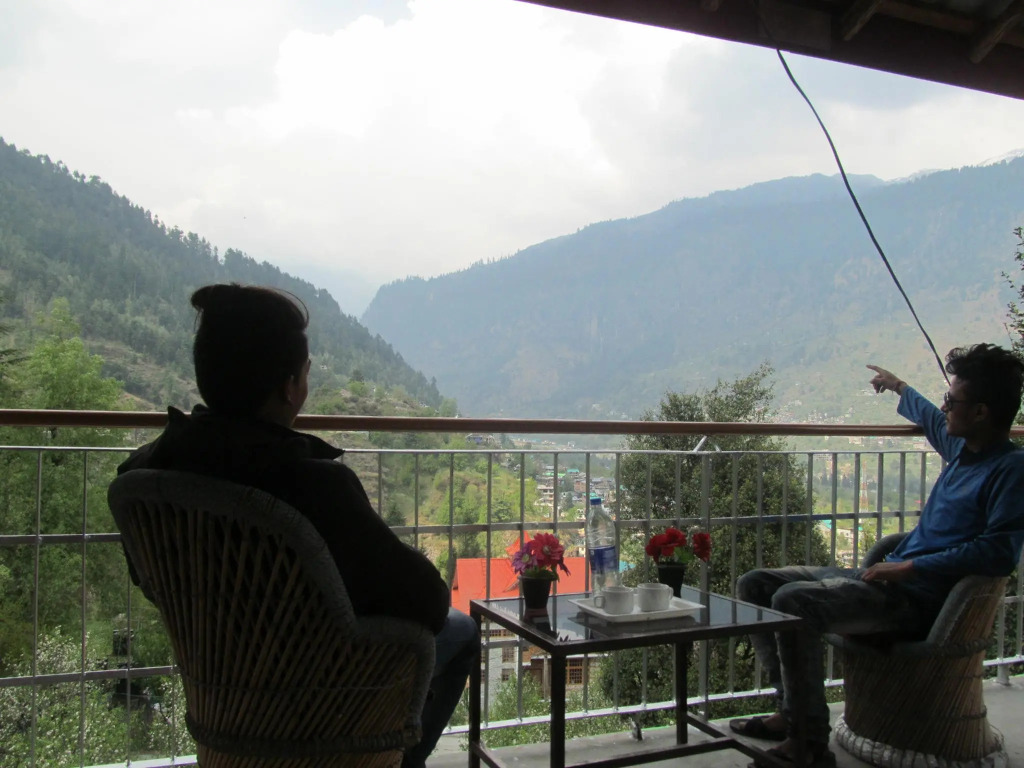 Manali top Inn & Cafe
