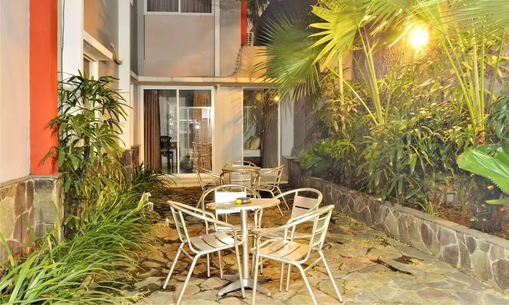 ZEN Rooms Basic near Cilandak Town Square