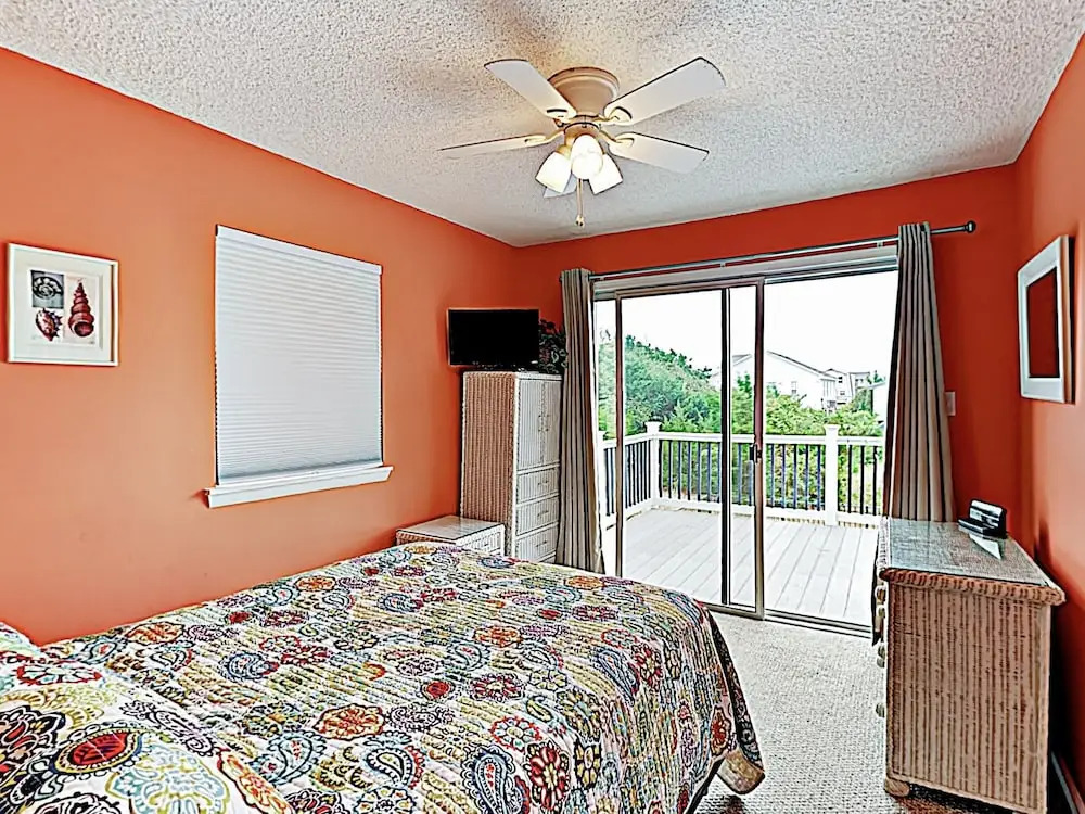 New Listing! Coastal W/ Pool, Walk To Beach 4 Bedroom Home