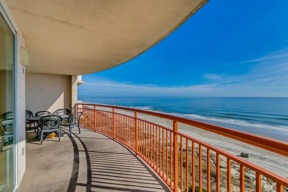 South Shore Villas by Condo-World