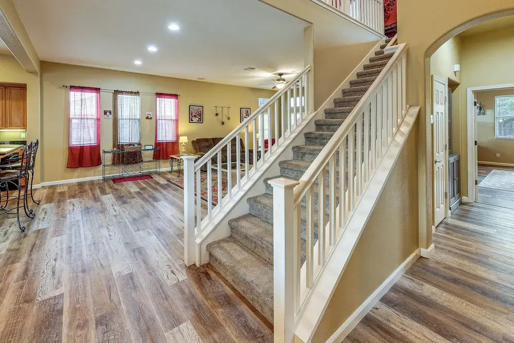 Napa Nearby! Large Home w/ Hot Tub & Dtwn Access