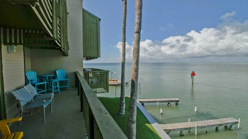 214 - 3 Br Condo
