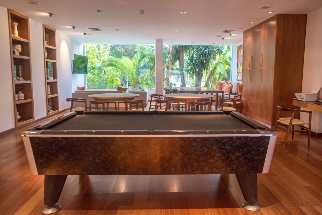 Grecian Sands Hotel
