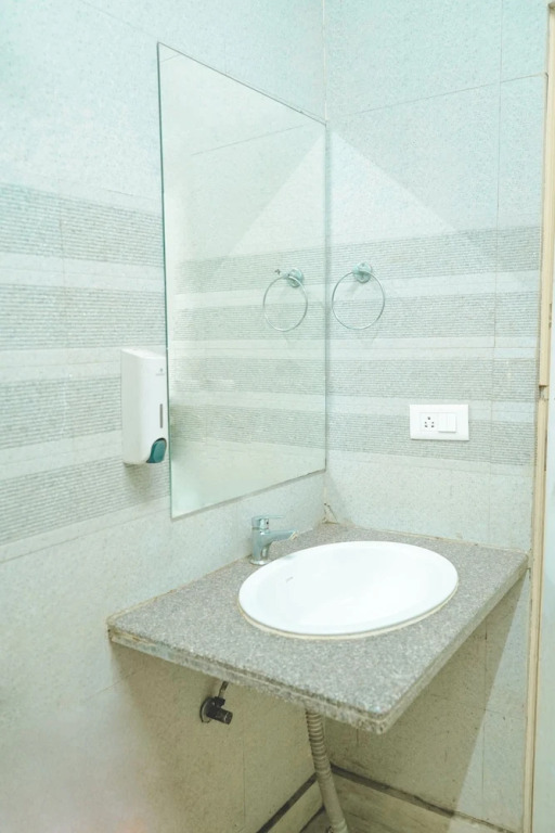 Hotel Downtown by Quadis - Sector 15 Noida