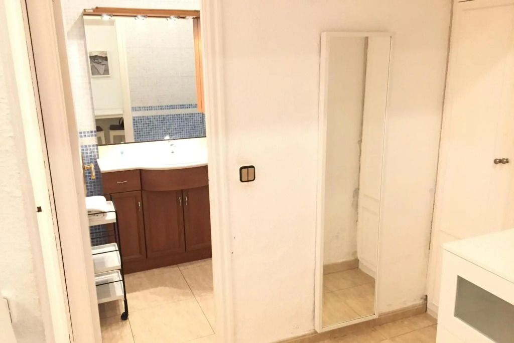 NEW! Apartment in Sarria near Metro