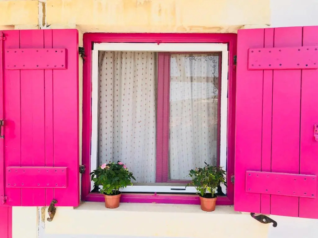 Patras Rooms est 1990