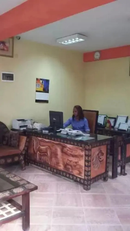 The Lions Den Hotel