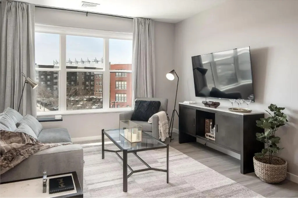 Hyatus Luxury Residences City Crossing