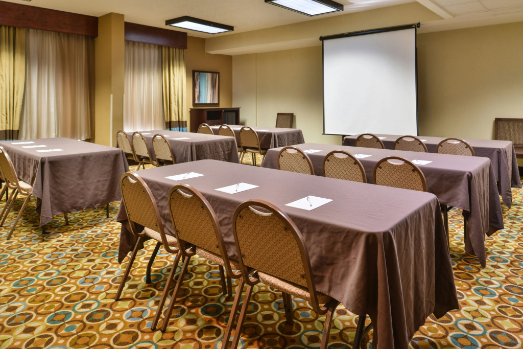 Hampton Inn Staunton