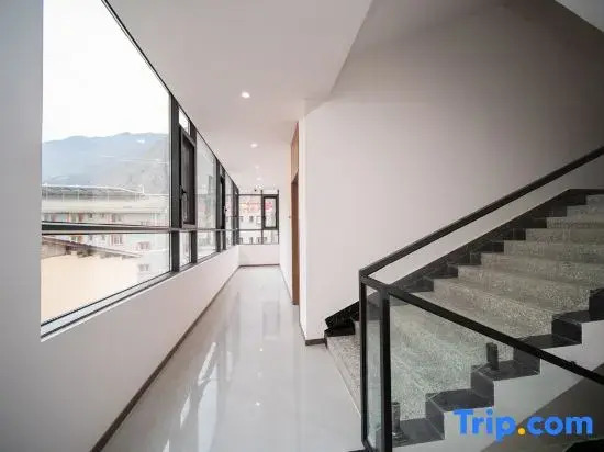 Jiuzhaigou National Park Zuowang Mountain Homestay
