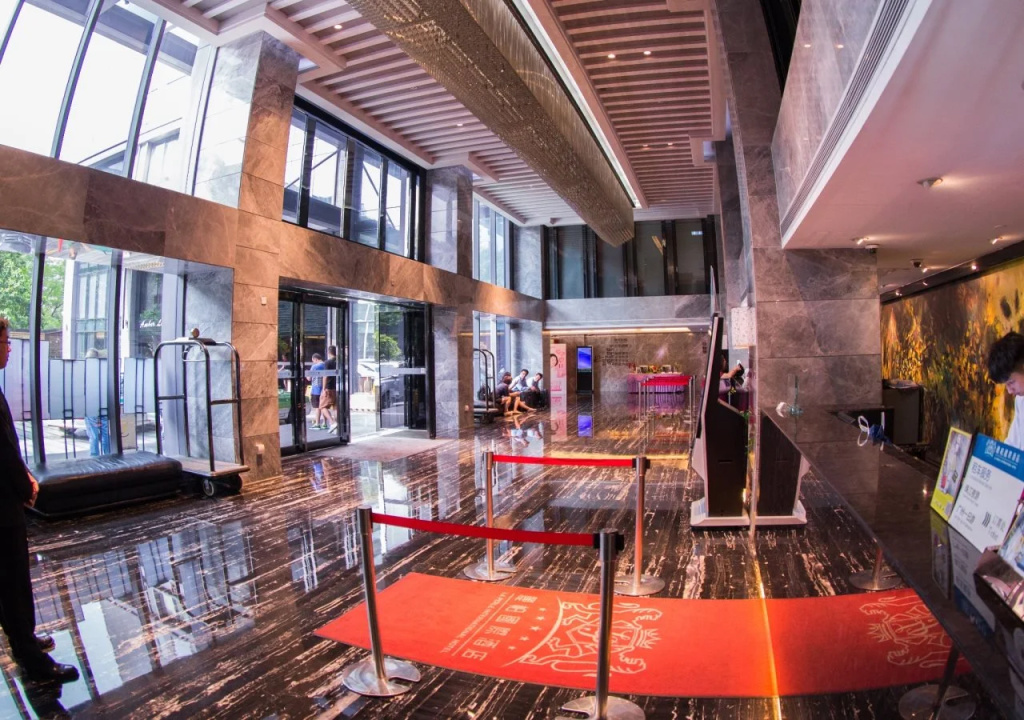 La Perle International Hotel