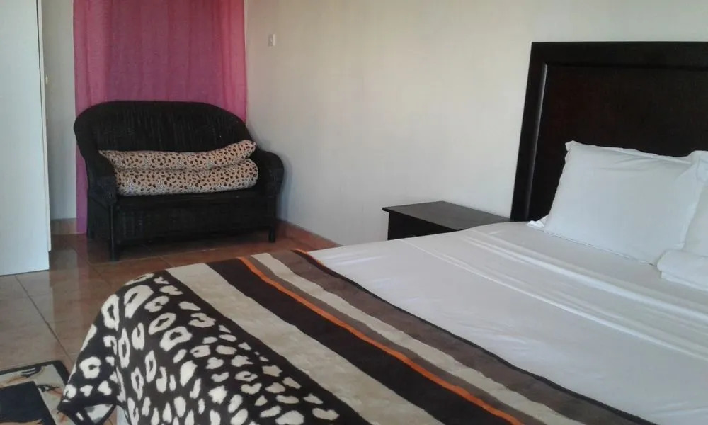Gaetsho Lodge