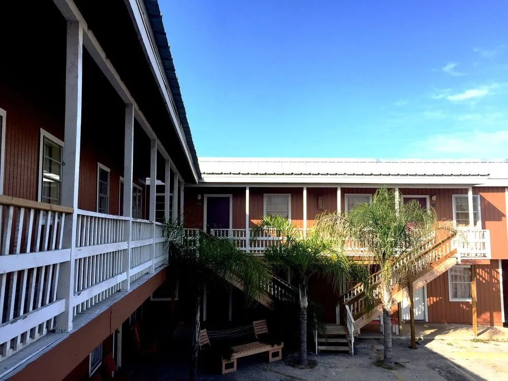 Magic Sun Tan Motel