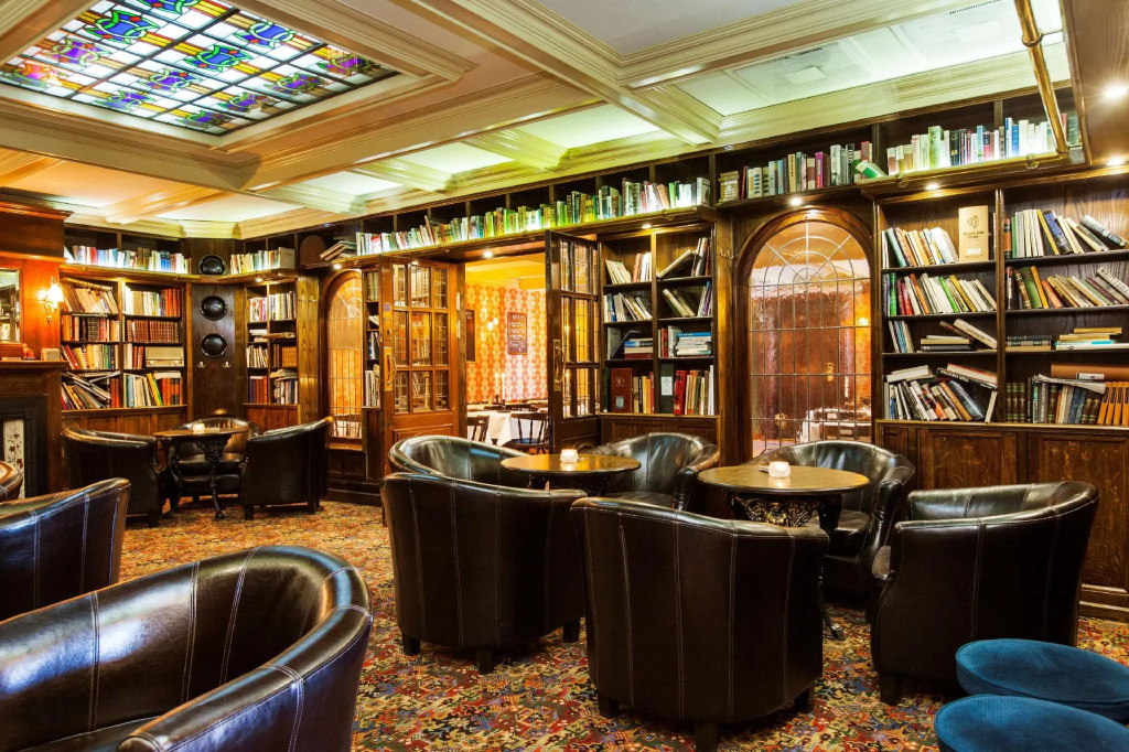 Elite Hotel Savoy