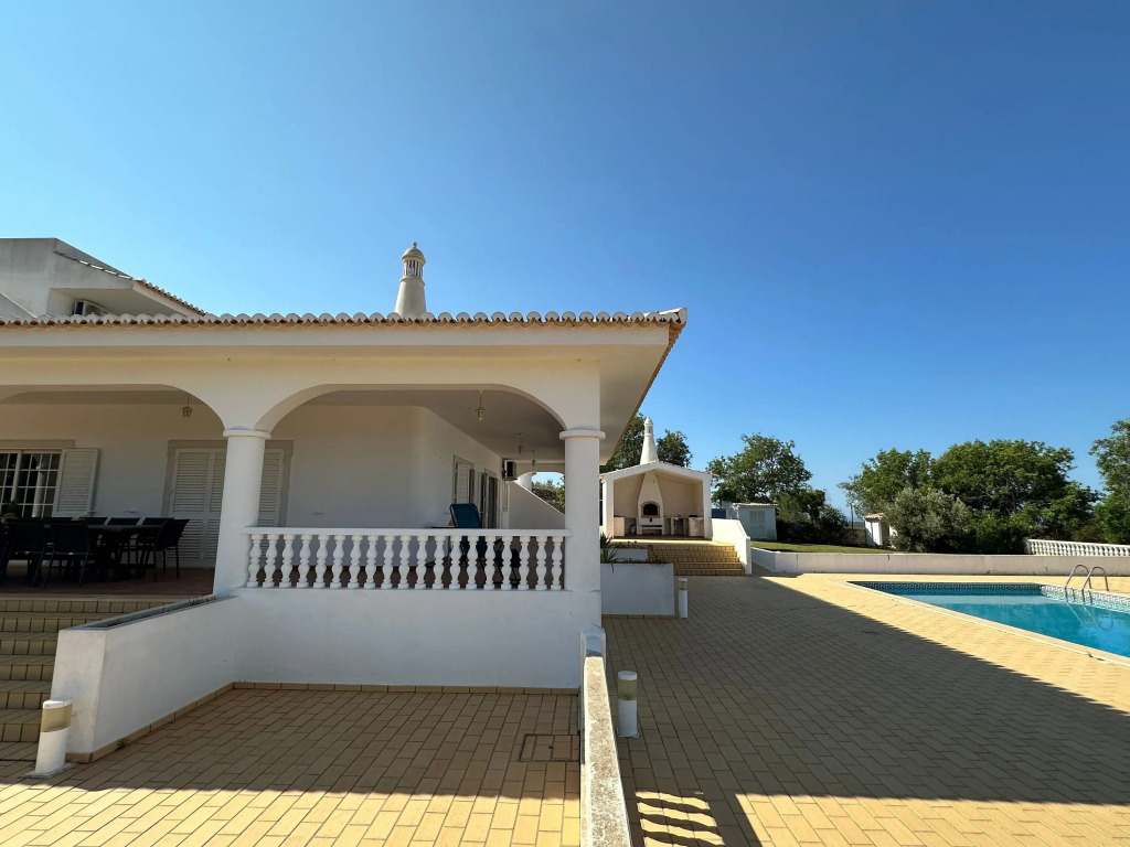 BnB Homes Luxurious Villa With 5 Bedrooms Pool