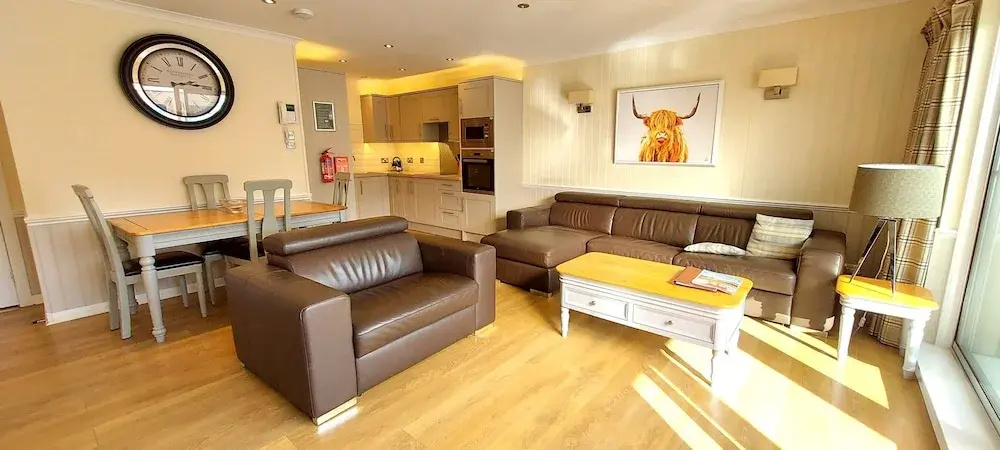 Loch Rannoch Highland Club Pine Marten Lodge 04