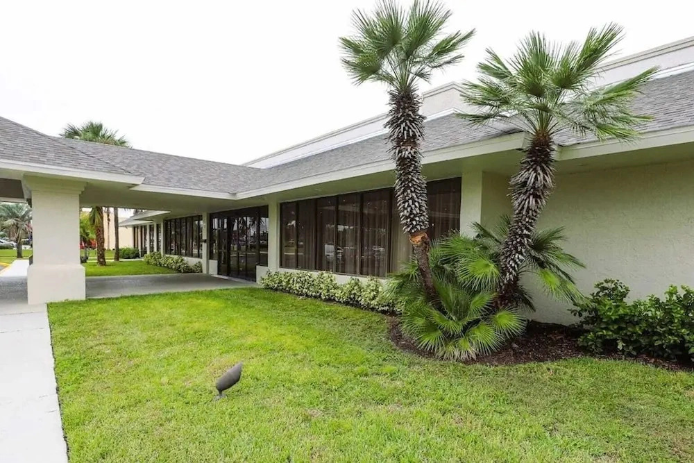 Upstay: Studio Apartment w/ Pool Near Disney World