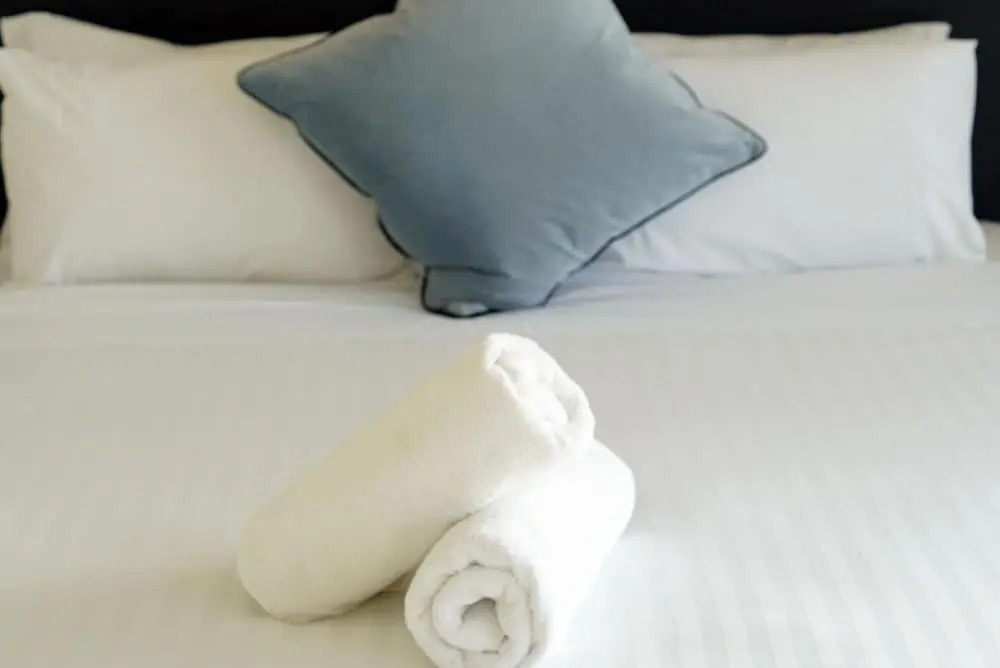 Captains Cove Resort - Waterfront Apartments