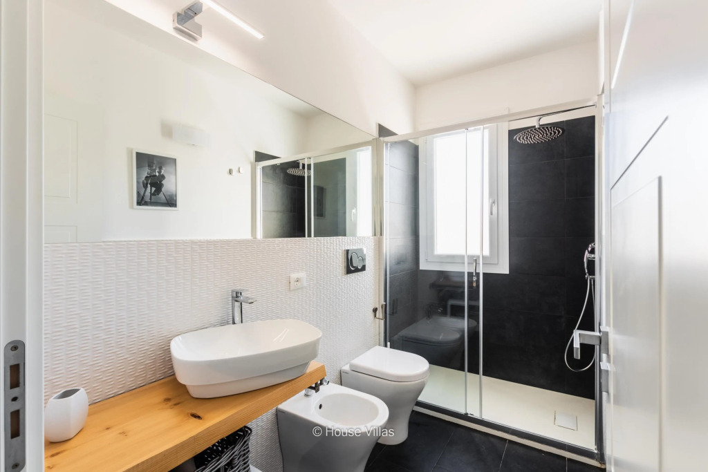 Albantica In Avola With 3 Bedrooms And 3 Bathrooms