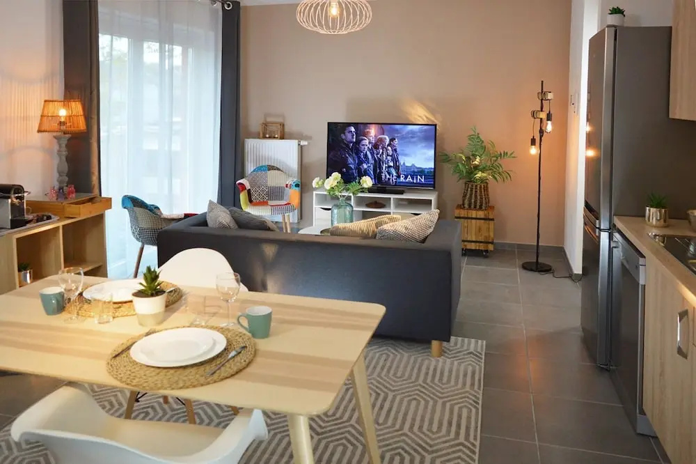 Businest Gosselies-charleroi Airport - 1-bedroom Apartment