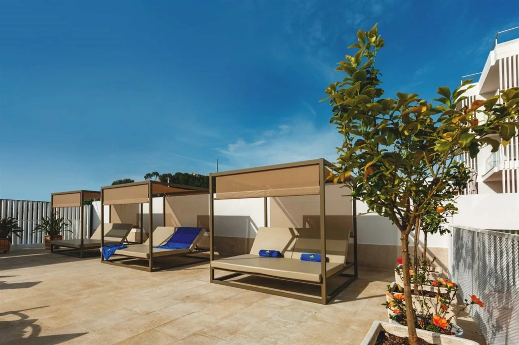 Aparthotel y Hotel Paguera Beach