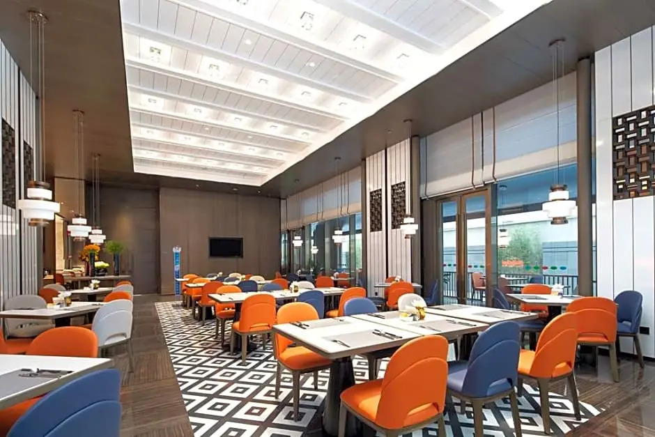 Hampton by Hilton Shantou Railway Station