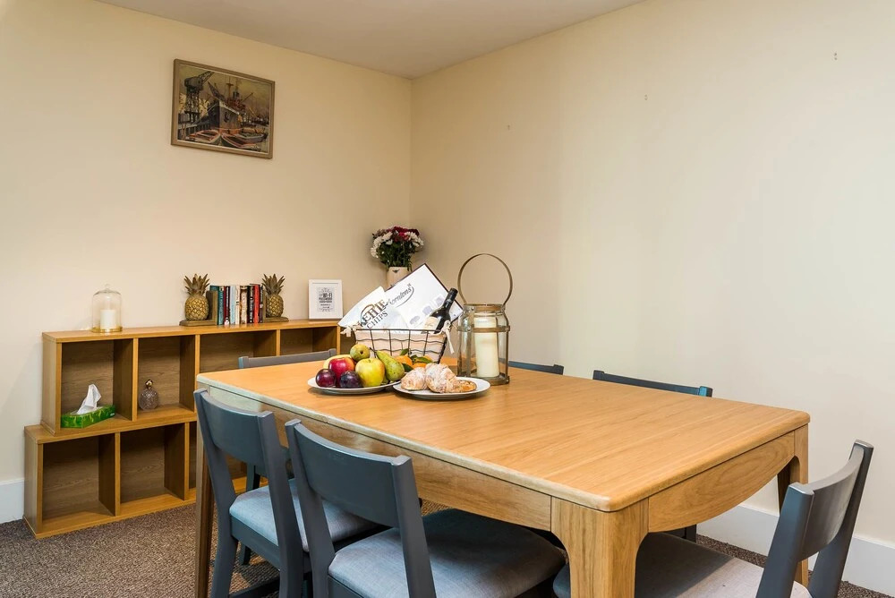 Hamilton House Apartments