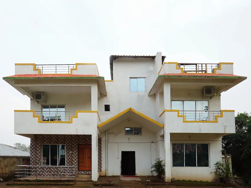OYO 19924 Royal Inn