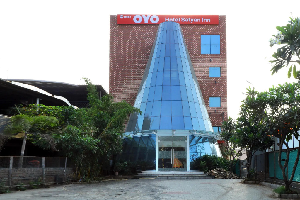 Collection O 8190 Hotel Satyan Inn