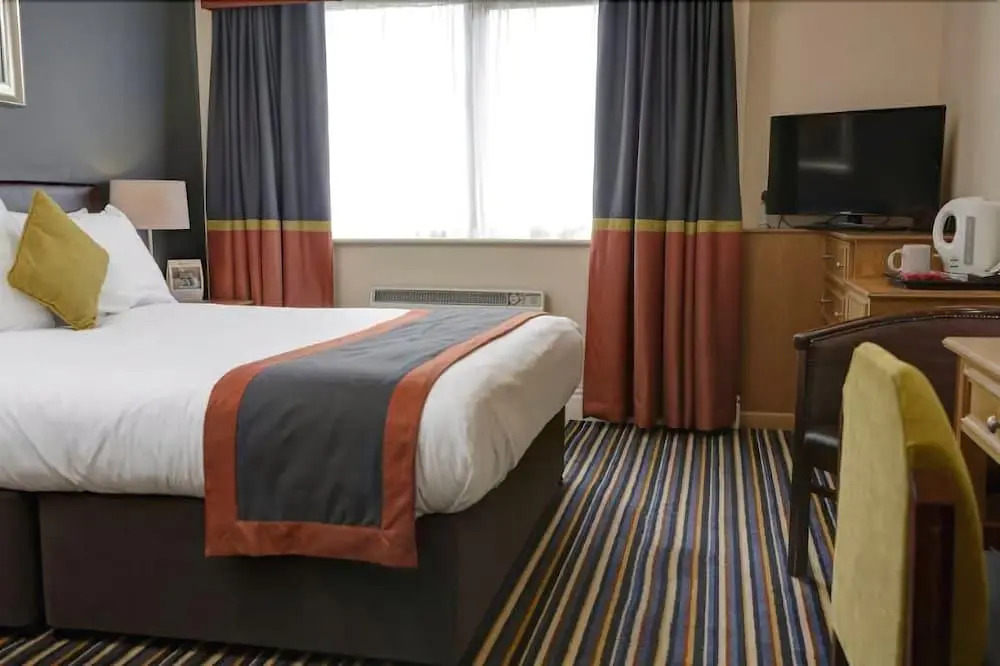 The Broughton Hotel by Greene King Inns