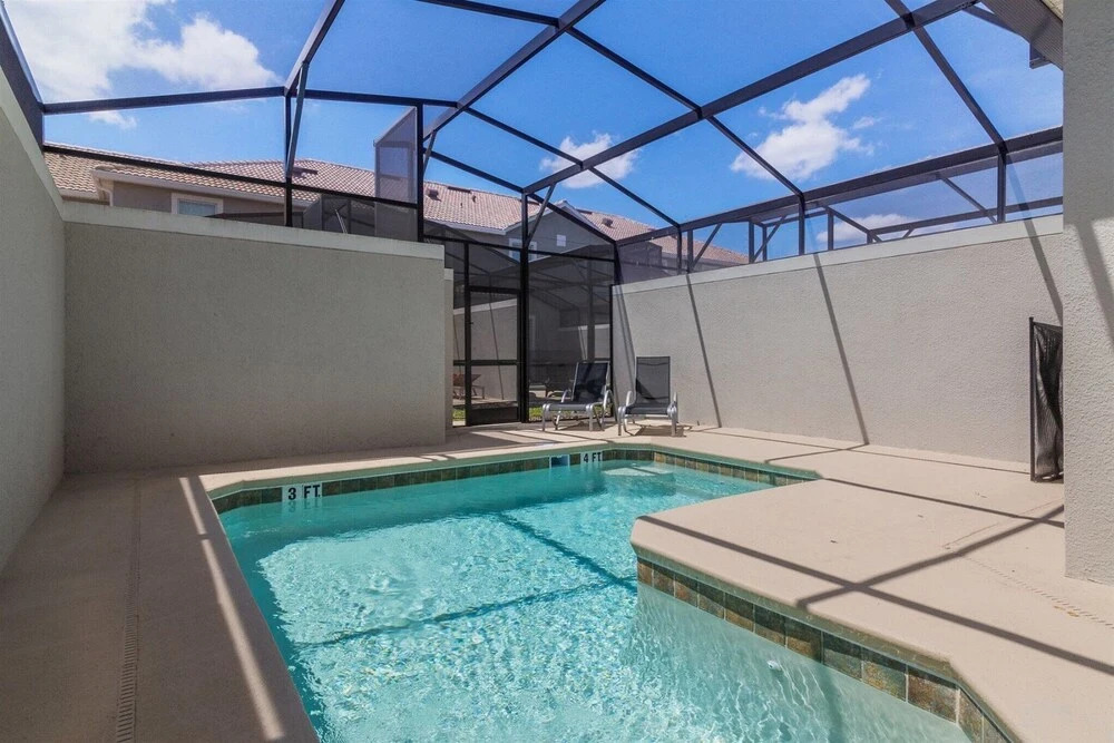 4BR 3BA Town Home in Storey Lake