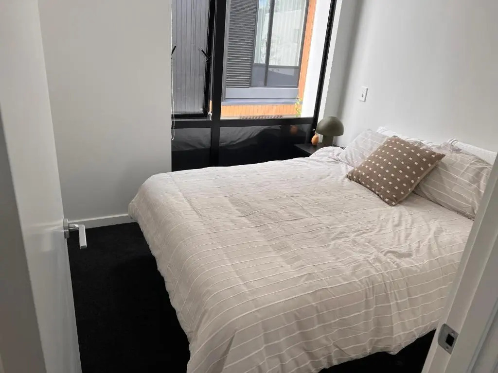 Stylish 2 bedrooms townhouse in Central